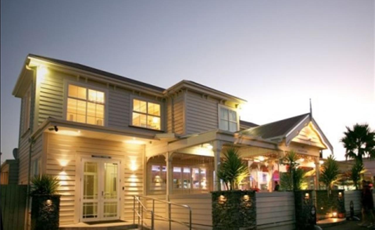 Tuakau Hotel Exterior foto